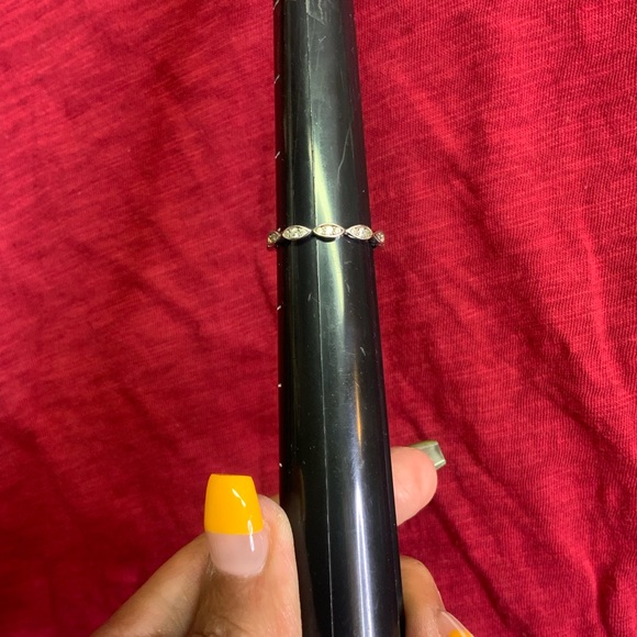 Elegant CZ Sterling Silver 925 Ring - Picture 5 of 6